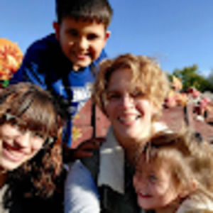 Meet your Posher, Syndia